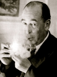 CSLewis_Pipe